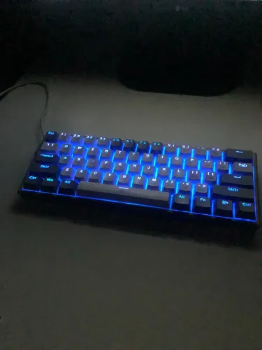 TECLADO REDRAGON FIZZ RGB - GAMER 