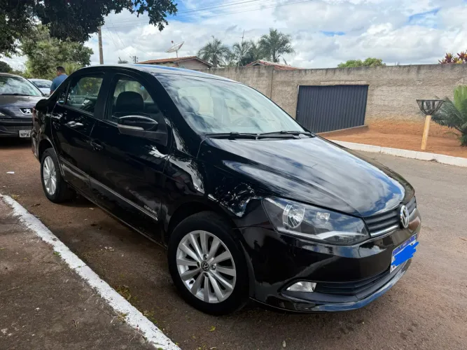 Volkswagen Voyage Comf/highli. 1.6 MI T.flex 8V 4P 2014