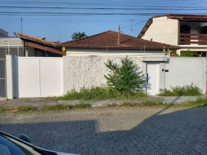 Casa 178m² com Terreno 300m² | Cruzeiro-SP | Retiro da Mantiqueira - 4 Dorms. Próx. ao Bos