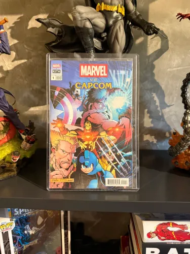Marvel x Kith x Capcom - HQ Exclusiva Raríssima | Item de Colecionador
