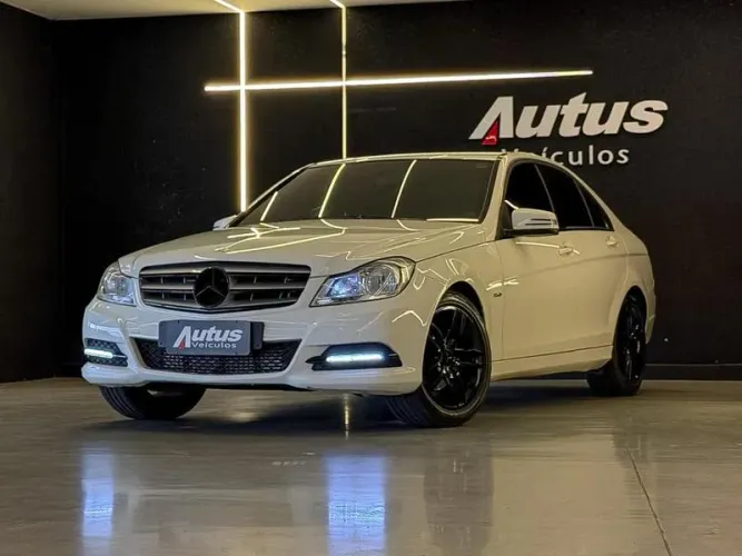 Mercedes-Benz C-180 CGI Classic 1.8 16V 156cv Aut. 2012