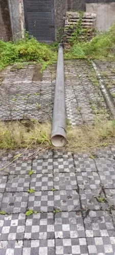 Vendo esse cano de ferro patente grossa de 6 metros