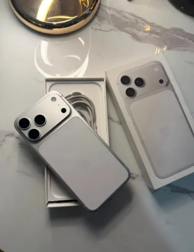 iPhone 17 Pro Max (Zero)