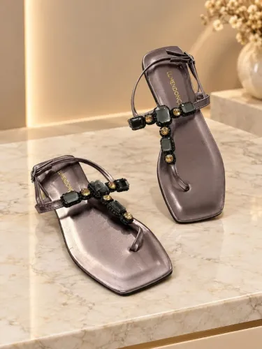 Sapatos e Sandálias Seminovos - Lindos e em Ótimo Estado