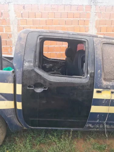 Portas frontier nissan original tenho as 4 leia o anúncio Camionete pick-up 