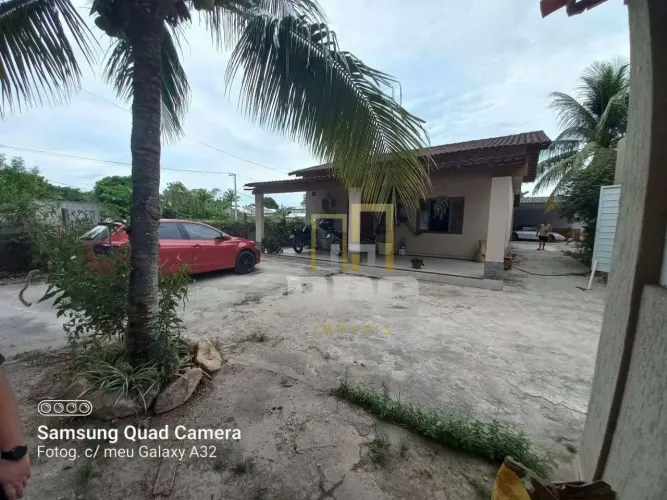 Casa com ótima localização à venda, Cantagalo - Rio das Ostras/RJ
