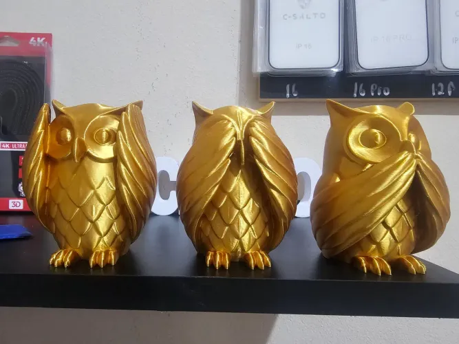Kit 3 corujas decoração 3D dourado.
