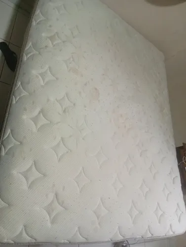 Colchão casal + Box de apoio incluso