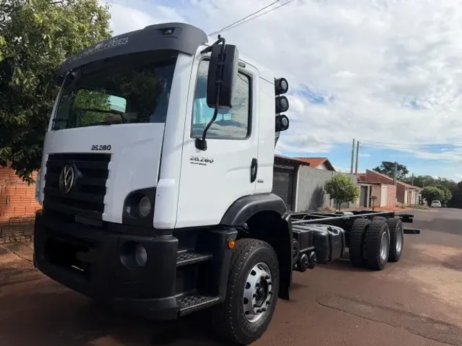 Caminhão Volkswagen 26-280 Traçado (6x4) Ano 2014