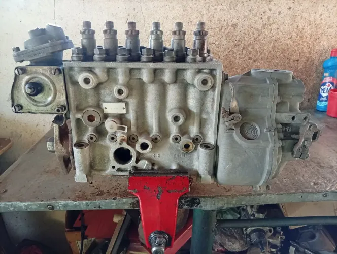 Bomba injetora diesel volvo 340