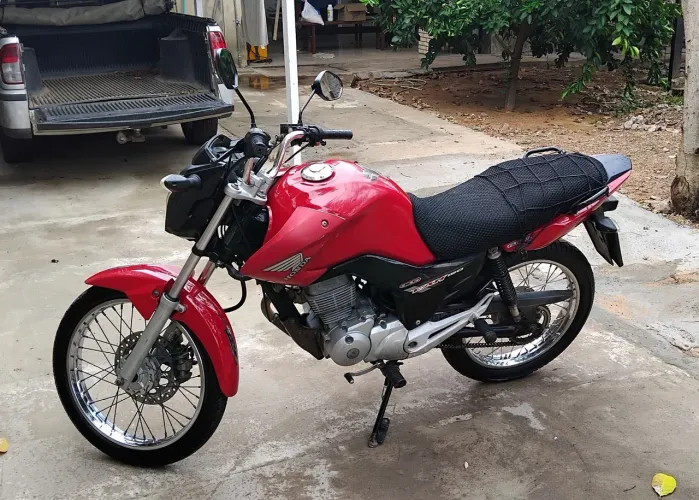 TITAN 150 PNEUS NOVOS