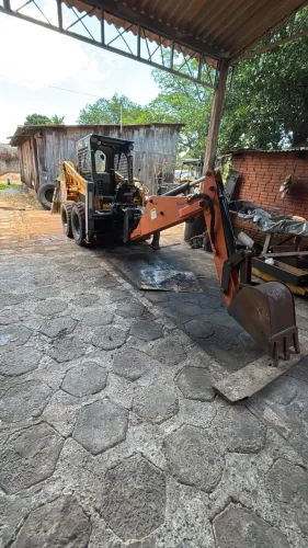 Braço de retro para mini carregadeira