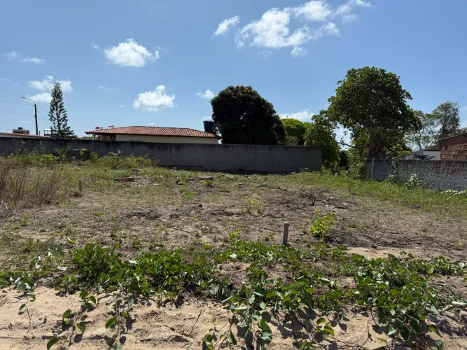 Terreno na praia de Ponta de Pedras