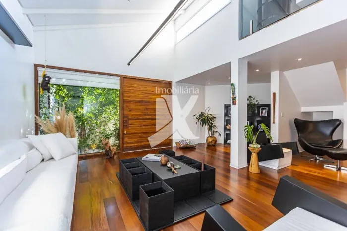 Casa com 4 suítes a venda, 456,00 m² por , R$ 2.400.000,00, Centro, Pinhais- PR