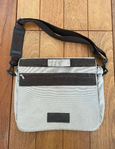 Bolsa estilo carteiro 