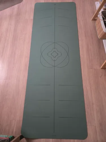 Tapete de Yoga usado somente uma vez
