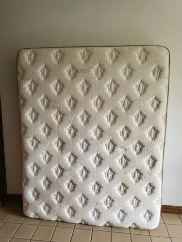 Colchão Simmons linha Barcelona