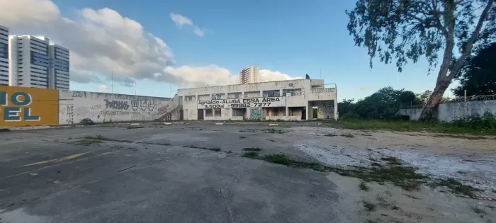 ALUGO ÁREA BEIRA DA PISTA/ PROX FÓRUM