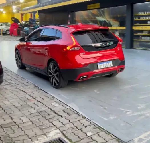 Volvo V40 T-5 Cross Country 2.0 AWD Aut. 2014