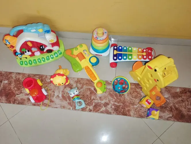 Lote de brinquedo infantil
