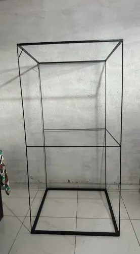 PROVADOR DE ROUPAS
