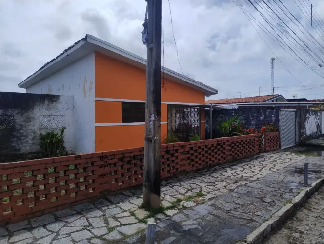 Vendo duas Casas construídas no mesmo Terreno em Cruz das Armas