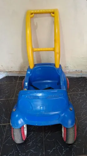 Carrinho de brinquedo 