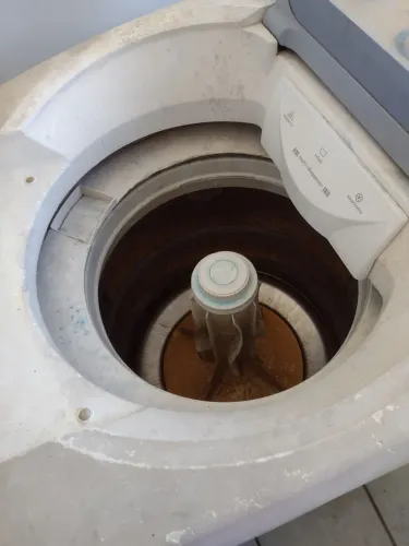 Máquina de lavar usada