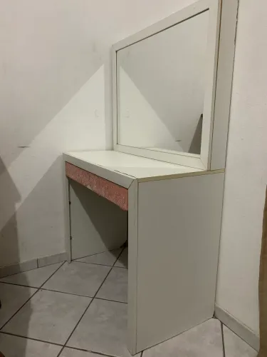 Penteadeira com espelho
