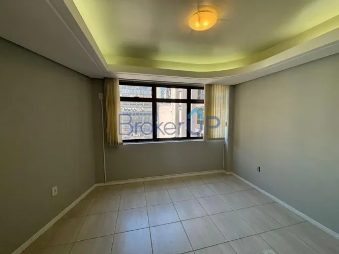 Sala em Centro Histórico - Porto Alegre, RS