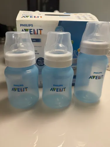 Trio mamadeira Avent anti cólica 