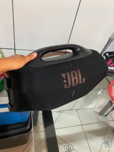 JBL bombox 4
