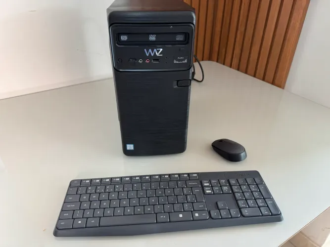 Desktop i5 8a - 16GB RAM - SSD 447GB + HD 932GB - Acompanha Teclado e Mouse Logitech
