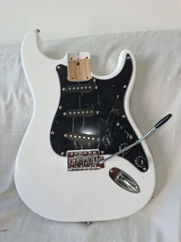 Corpo completo Guitarra.