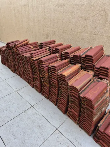 Telhas para doação