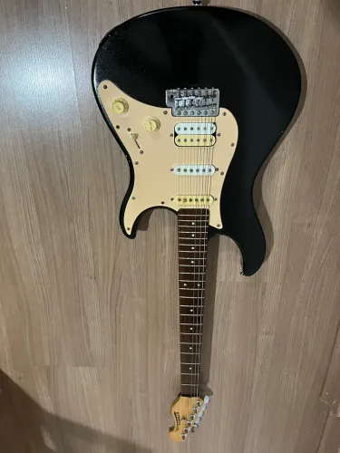 Guitarra Yamaha Eterna Ótima Opção, aproveite!