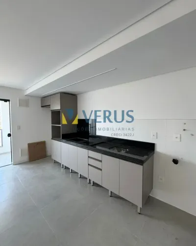 Apartamento com 02 Suítes no Centro de Camboriú