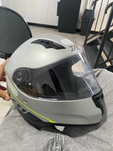 CAPACETE TRUST SOLIDES