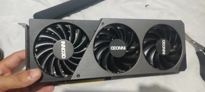 Placa De Vídeo Inno3d Geforcertx 4060ti 8gb Twin (Usado)