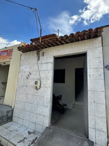 Vendo Casa De 3 metros de frente por 33 de fundo