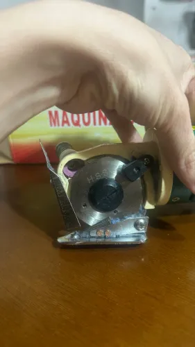 Máquina de cortar tecido elétrica