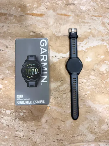Garmin 165 music ? 1.600 ?
