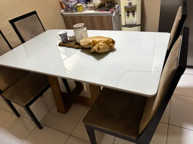 Mesa 6 lugares( só a mesa )