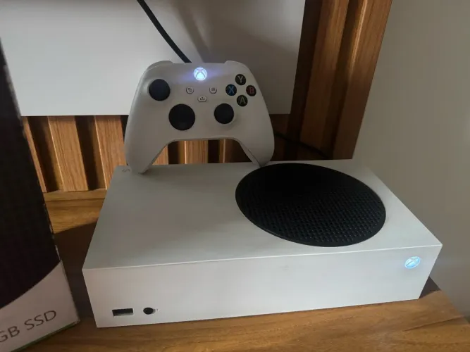 Xbox Séries S muito novo