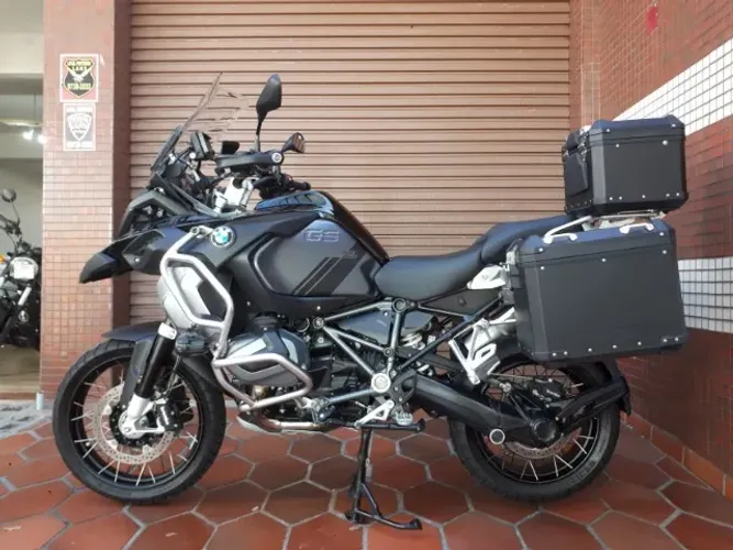 BMW R1250 GS Adv Premium Triple Black 2023.