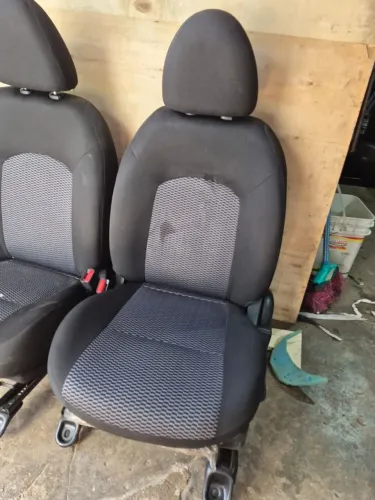 Bancos do Nissan Versa 2019