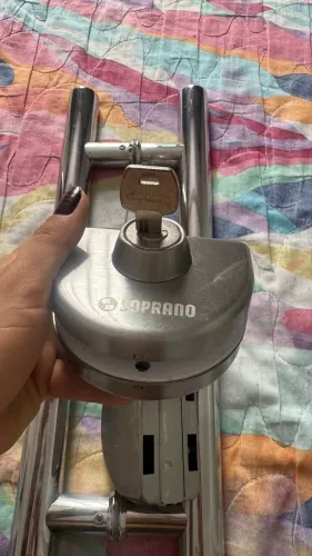 Vendo puxador porta inox com chave