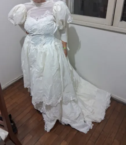 Vestido de casamento semi novo ate 1,68 de altura