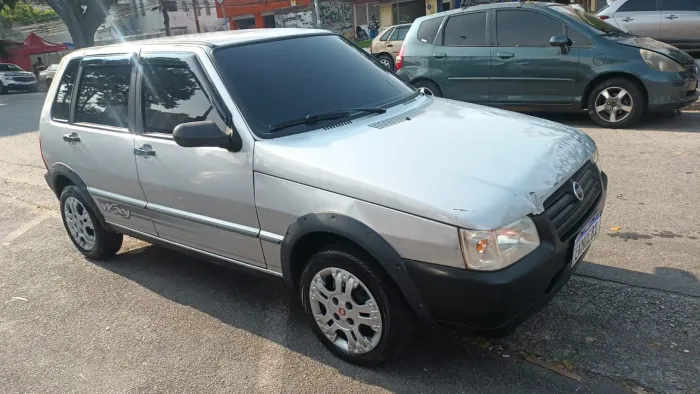 Fiat Uno Mille Celeb. WAY Econ. 1.0 F.flex 4P 2010