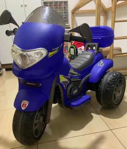 Moto elétrica infantil menino